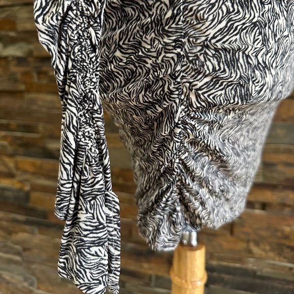 ISABEL MARANT Wrap-Effect Printed Mini Dress Size 38 - Picture 8 of 16